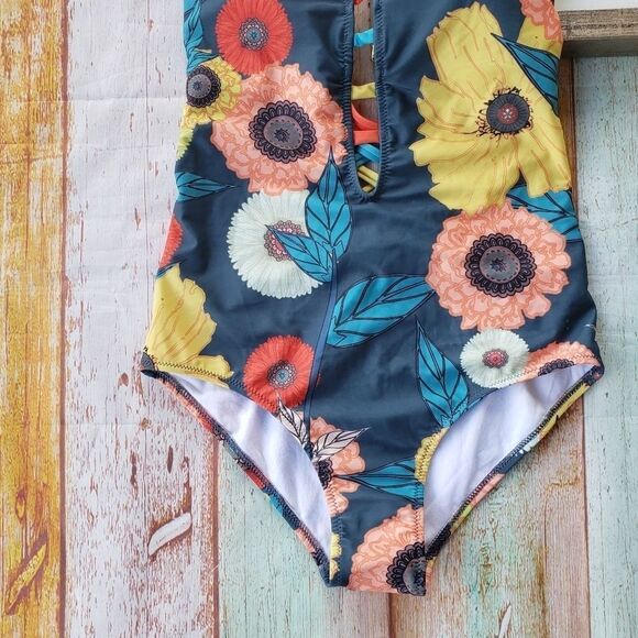 Modcloth The Tereza One-Piece‎ Floral SwimsuitS - Picture 5 of 8